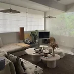 Spacious Paris Home | Stylish & Central