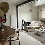 Spacious Paris Home | Stylish & Central